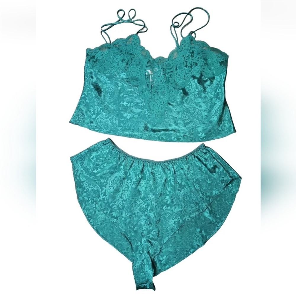 VICTORIA’S SECRET Satin Jade Intimate Set